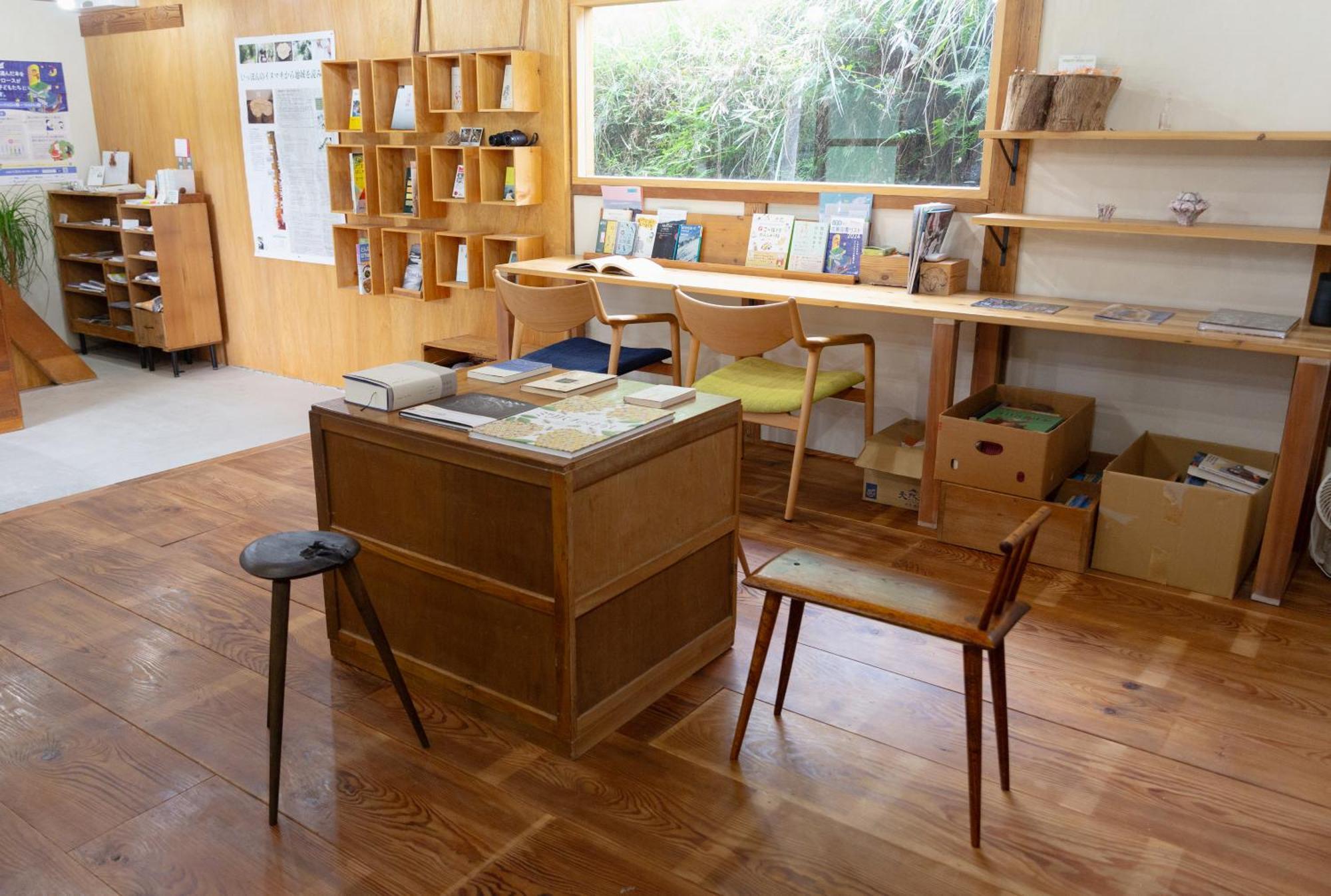 猫と図書館のある宿 草地家 Kusachike Minamiawaji Exteriör bild