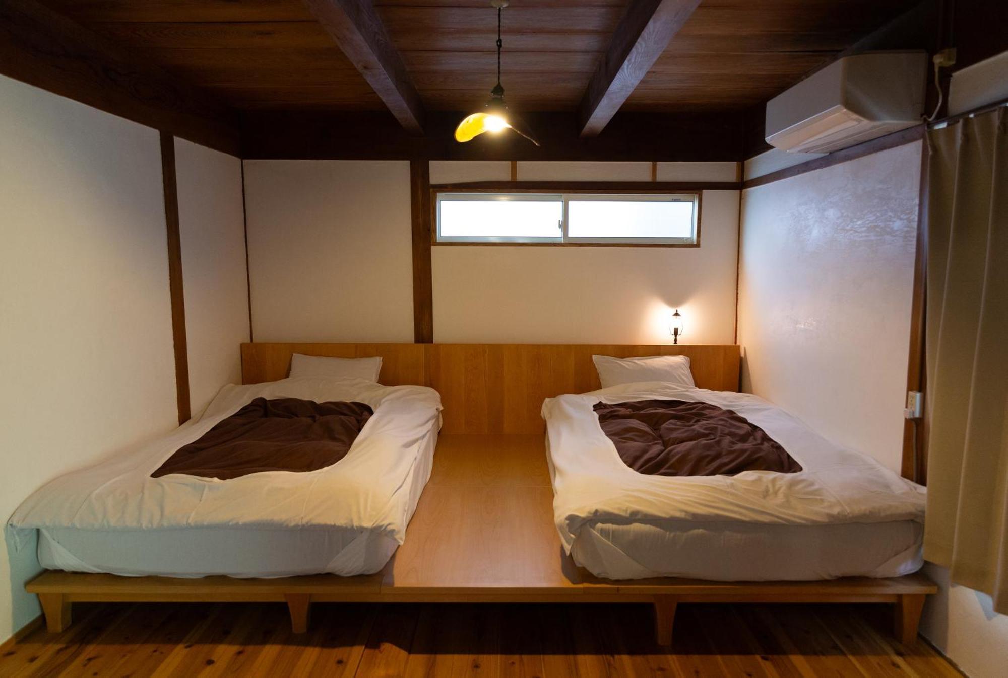 猫と図書館のある宿 草地家 Kusachike Minamiawaji Exteriör bild
